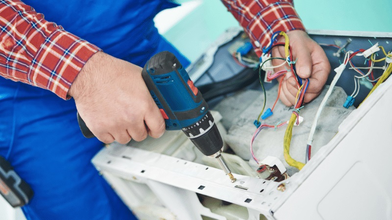 Karamürsel Siemens Siemens çamaşır makinesi kart tamiri – Su almama arızası orijinal parça ile giderildi. - Teknik servis örneği